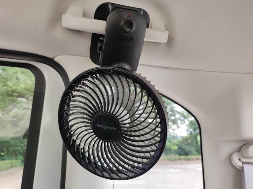 【涼しい】N-BOX 後部座席にUSB扇風機(クリップ式)を取り付け|簡単な暑さ対策で車内が快適に!